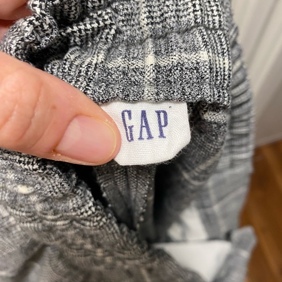 GAP High Waisted Trousers EUC - Picture 6 of 6